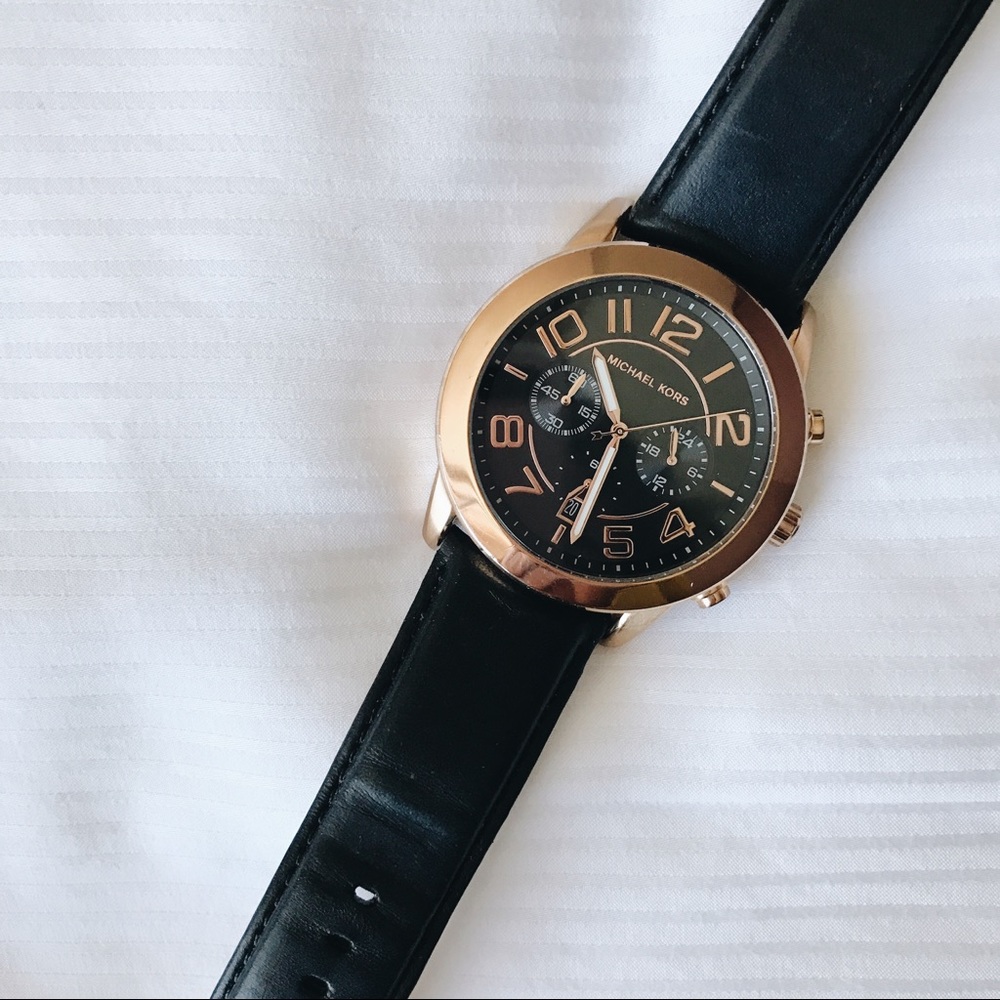 • Michael Kors MK8289 Rose Gold Watch •